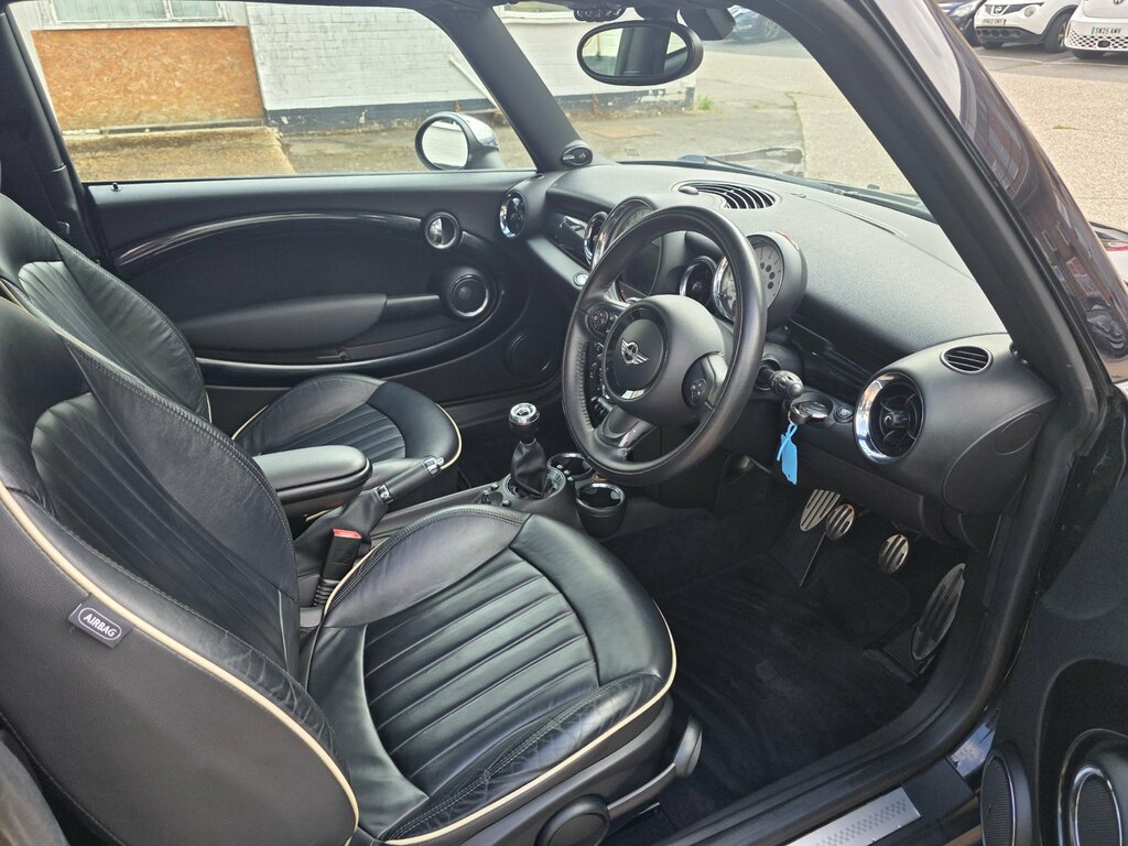 Mini Clubman Cooper S White #20