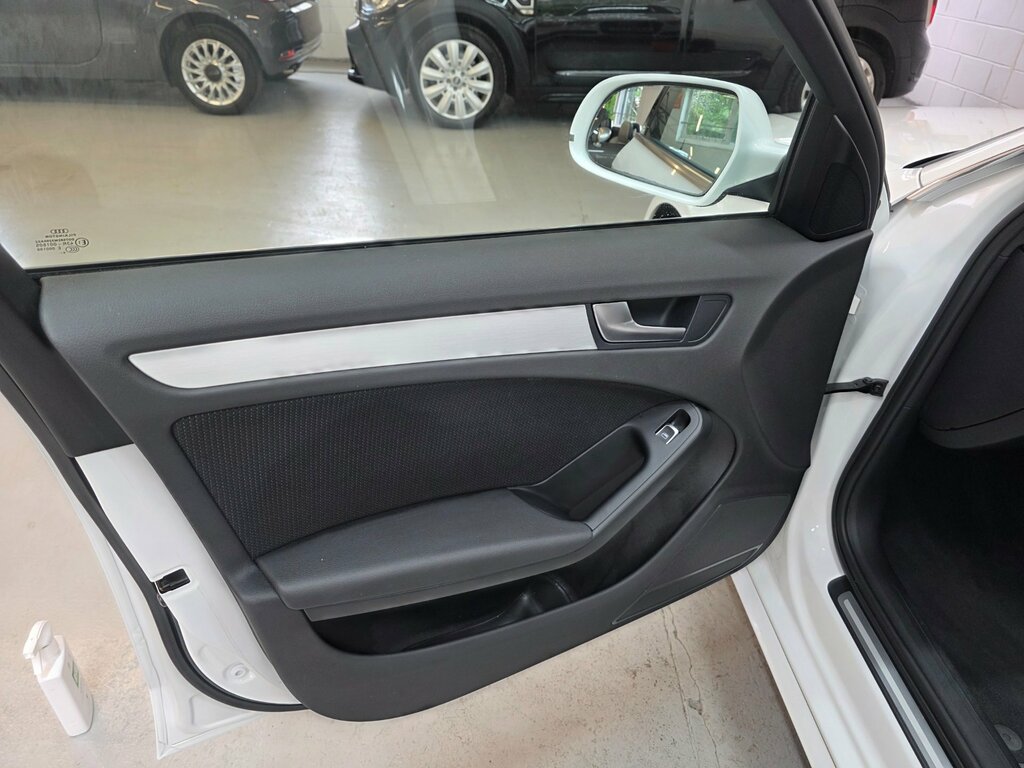 Audi A4 Avant Avant 2.0 Tdi Ultra Se Technik Estate M Blue #24