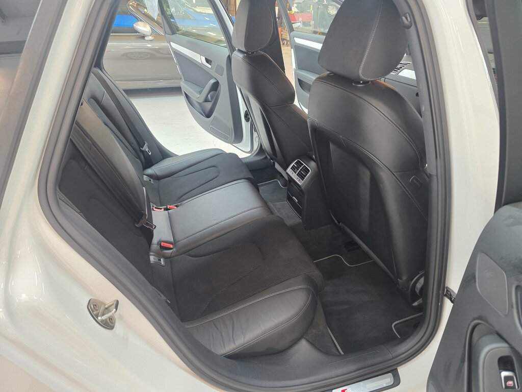 Audi A4 Avant Avant 2.0 Tdi Ultra Se Technik Estate M Blue #30