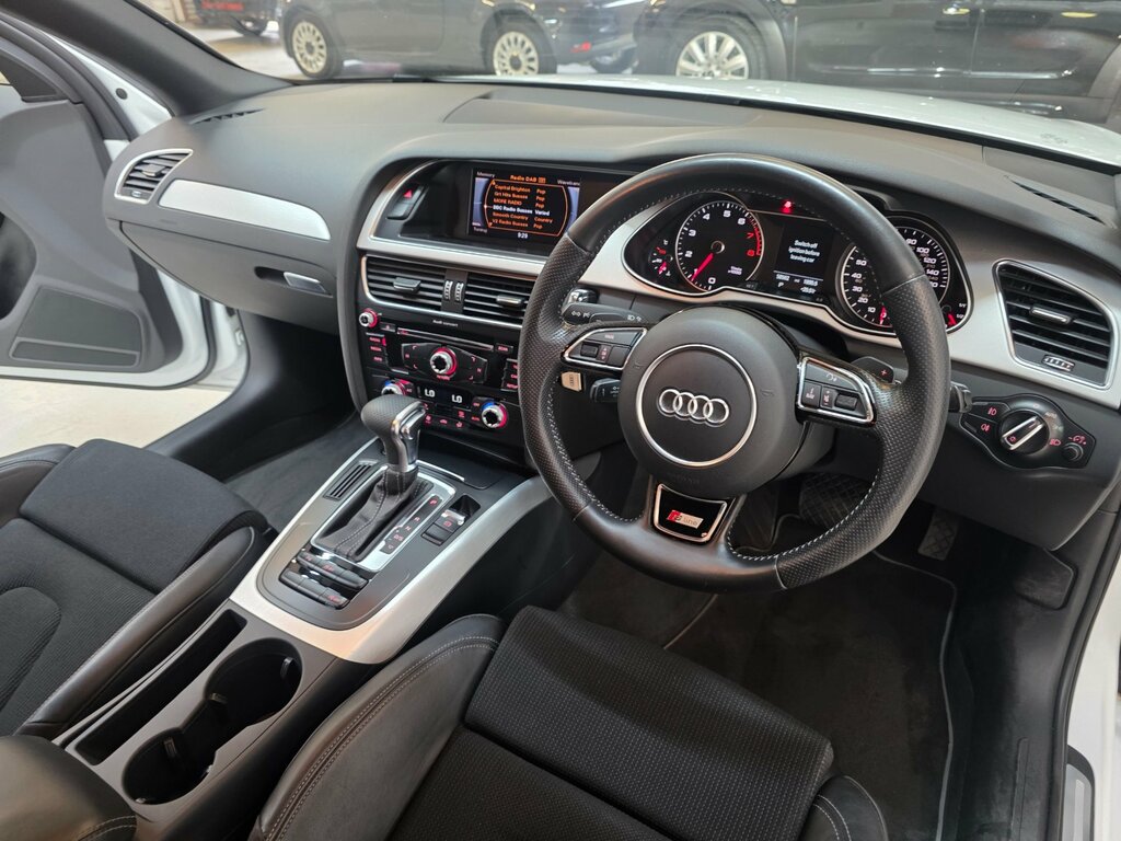 Audi A4 Avant Avant 2.0 Tdi Ultra Se Technik Estate M Blue #16