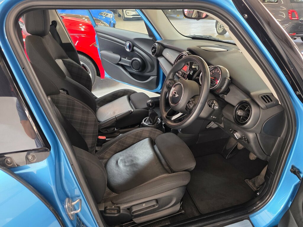 Mini Hatch 1.5 Cooper Hatchback Euro 6 Ss Blue #2