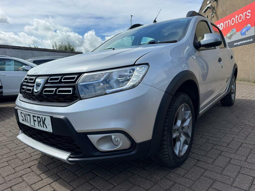 Dacia Sandero Stepway Hatchback 1.5 Dci Laureate Euro 6 Ss 2017 Silver