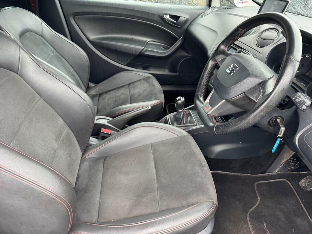 Seat Ibiza 1.4 Tsi Act Fr Black Red #15