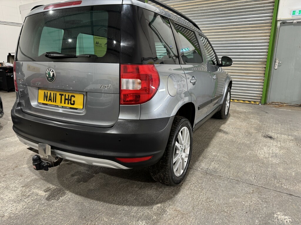 Skoda Yeti Suv 2.0 Tdi Elegance 201111 Grey #5