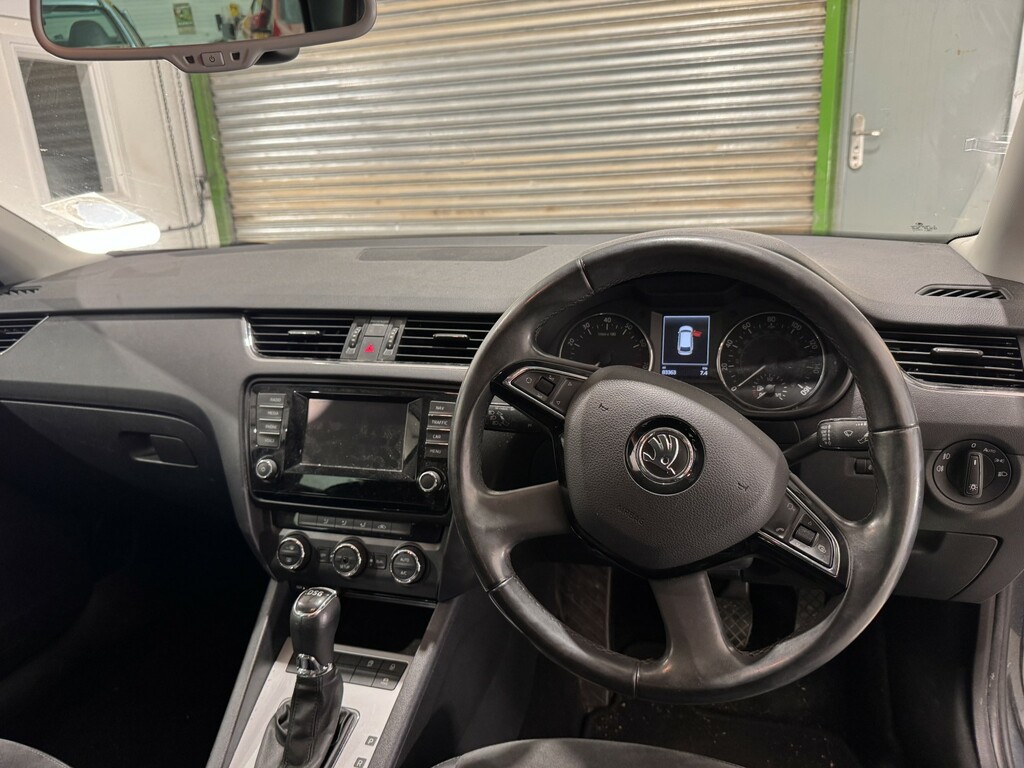 Skoda Octavia 1.4 Tsi Elegance Grey #6