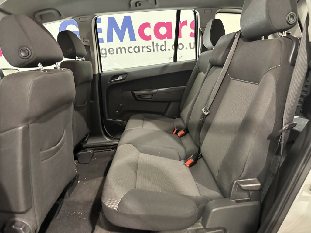 Vauxhall Zafira 1.6 Design Sat Nav Red #27