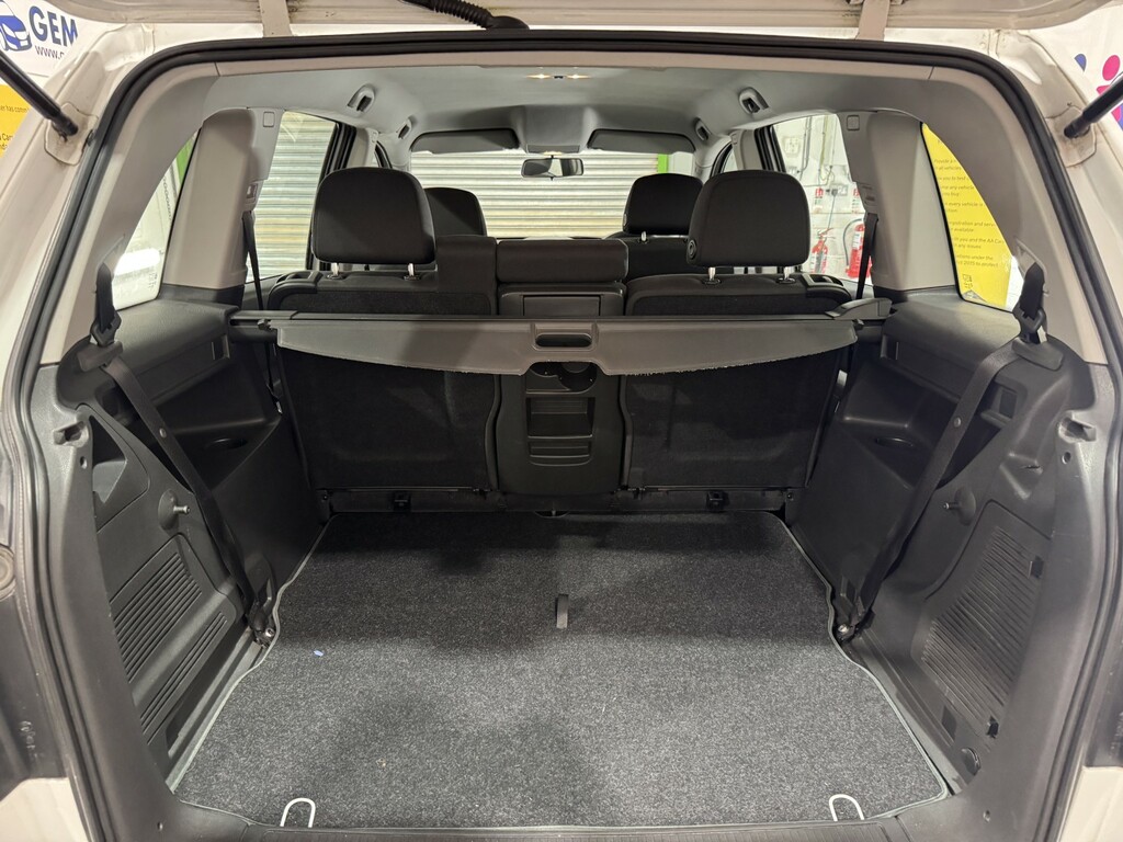 Vauxhall Zafira 1.6 Design Sat Nav Red #54