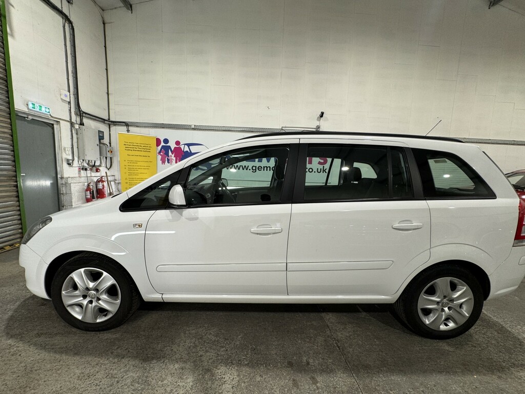 Vauxhall Zafira 1.6 16V Exclusiv White #5