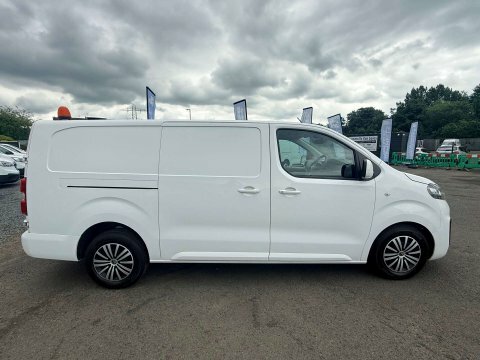 Vauxhall Vivaro 1.5 Vivaro 2900 White #4