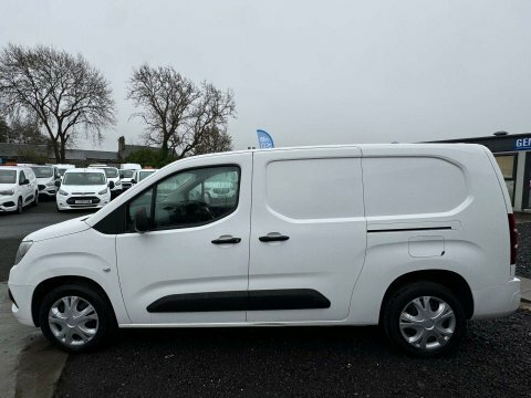 Vauxhall Combo 1.5 Combo 2300 White #4