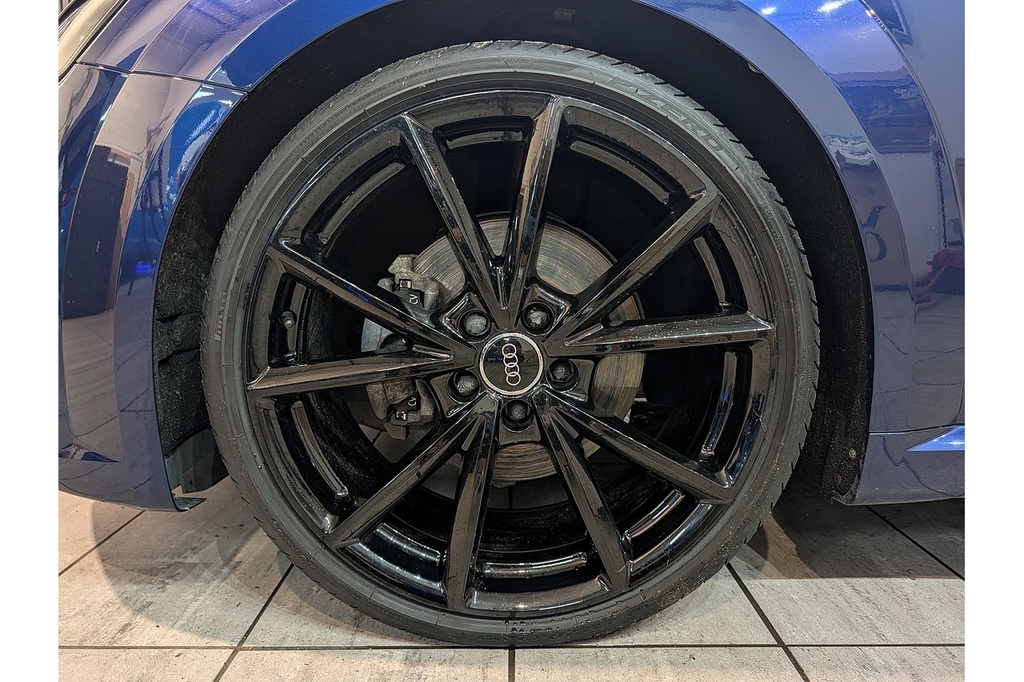 Audi TT Tfsi Black Edition VN72EYH Blue #4