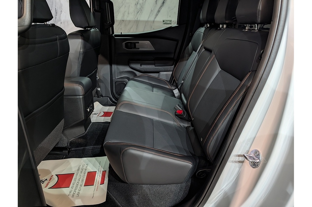 Mitsubishi L200 Pickup Black #49