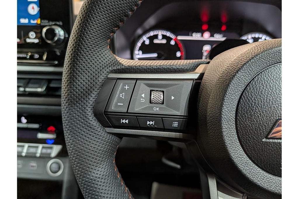 Mitsubishi L200 Pickup Black #37
