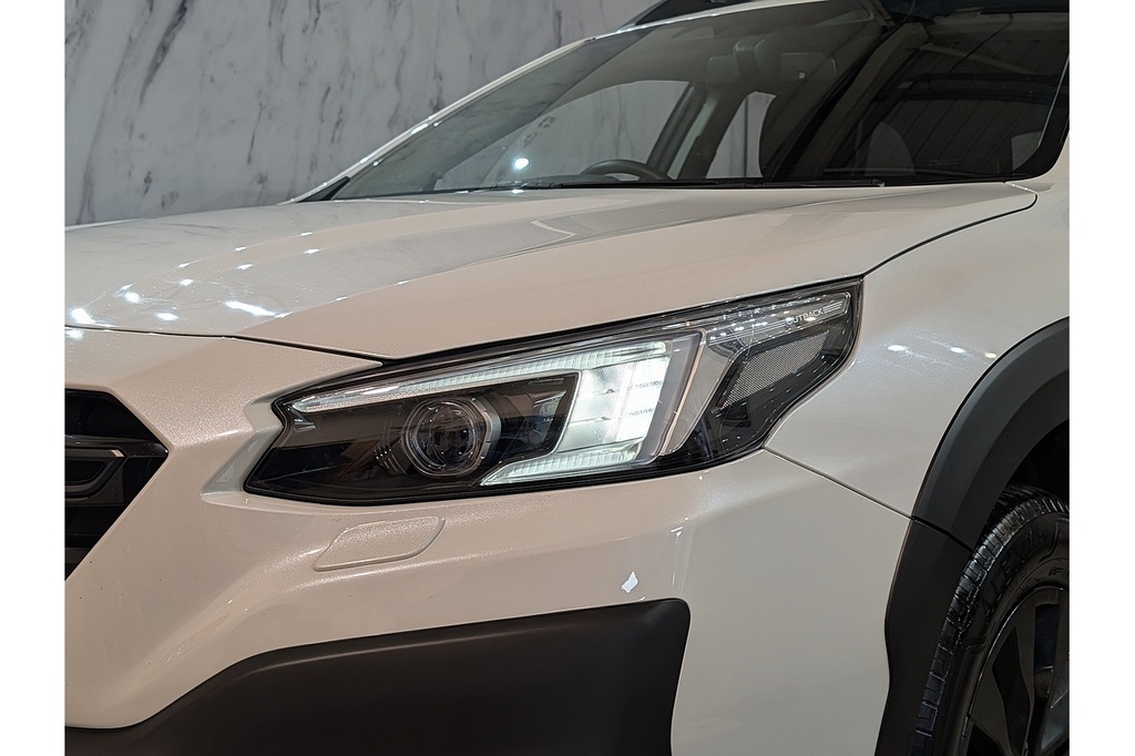 Subaru Outback Touring Brown #13