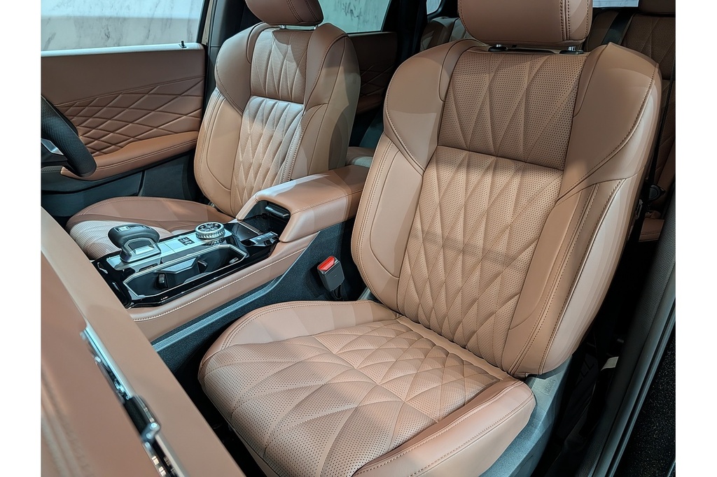 Mitsubishi Outlander Suv Black #10