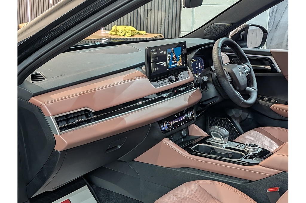 Mitsubishi Outlander Suv Black #43