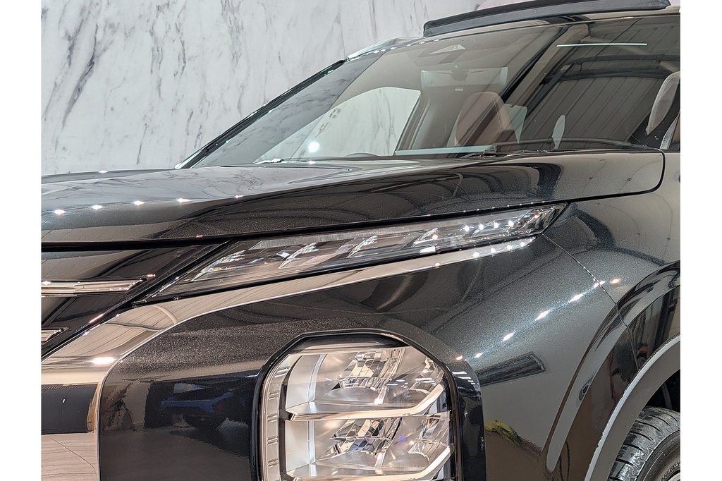 Mitsubishi Outlander Suv Black #15