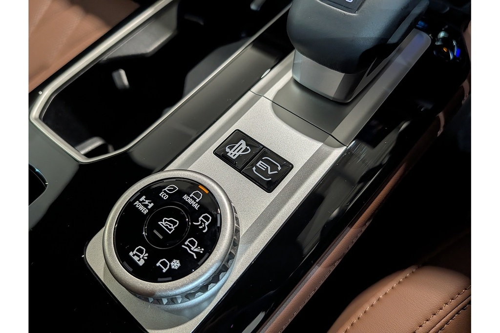 Mitsubishi Outlander Suv Black #36