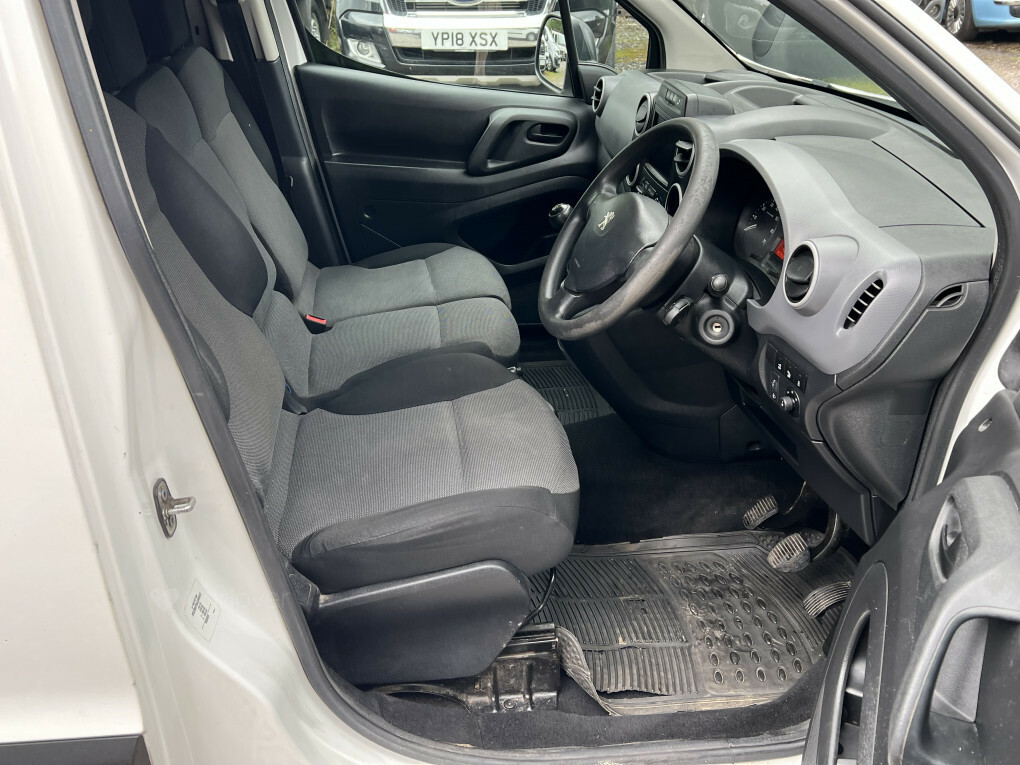 Peugeot Partner Panel Van White #20