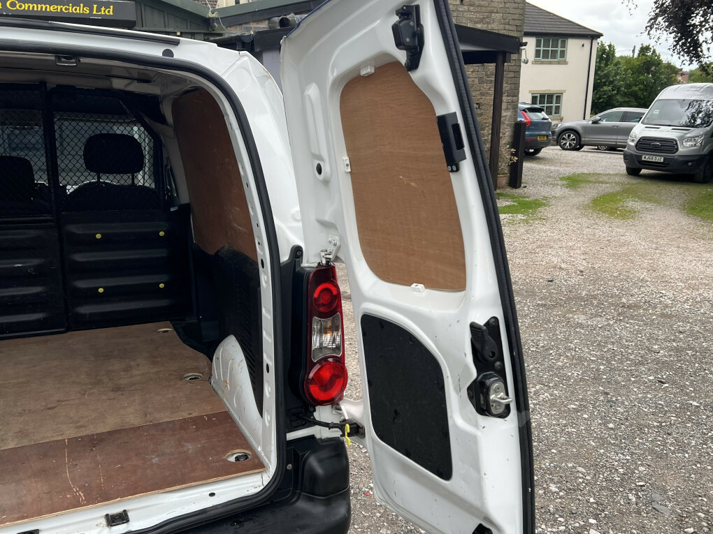 Peugeot Partner Panel Van White #9
