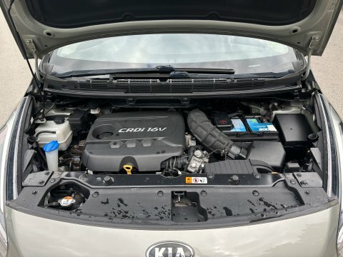 Kia Carens Mpv Silver #62