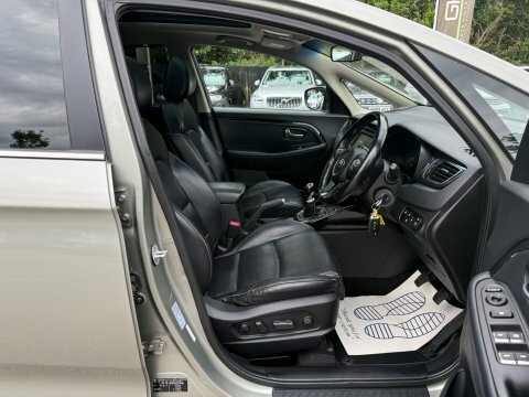 Kia Carens Mpv Silver #18