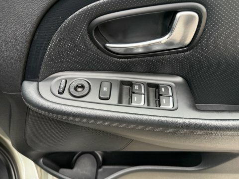 Kia Carens Mpv Silver #21