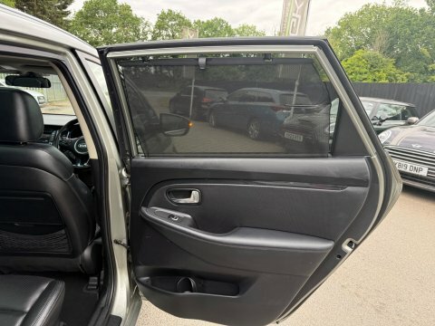 Kia Carens Mpv Silver #20