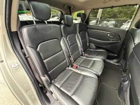 Kia Carens Mpv Silver #24