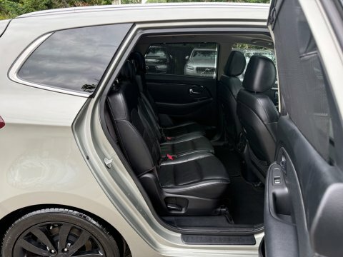 Kia Carens Mpv Silver #25