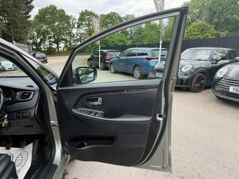 Kia Carens Mpv Silver #22