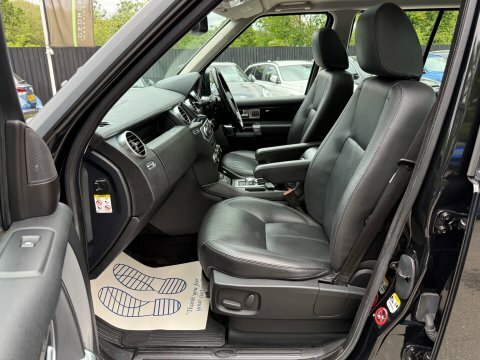 Land Rover Discovery Se Tech Red #19