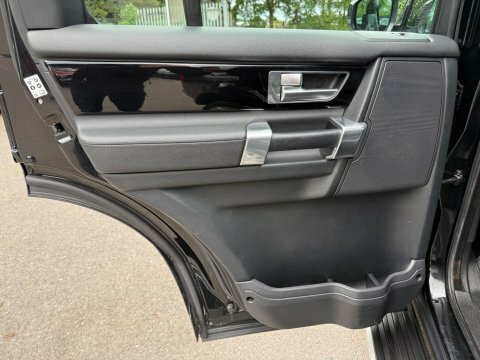 Land Rover Discovery Se Tech Red #23