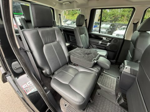 Land Rover Discovery Se Tech Red #31