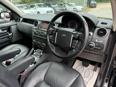 Land Rover Discovery Se Tech Red #32