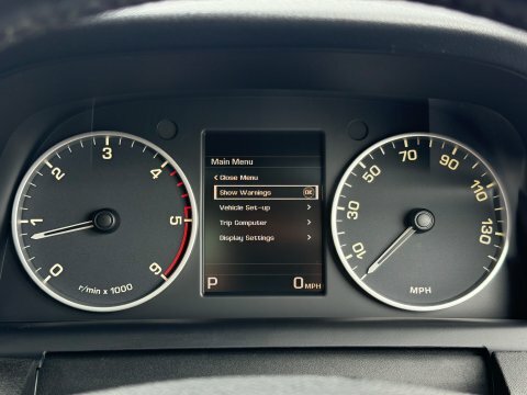 Land Rover Discovery Se Tech Red #39