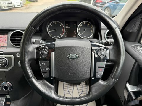 Land Rover Discovery Se Tech Red #40