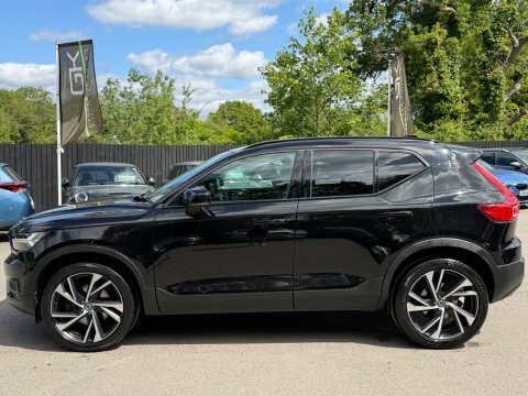 Volvo XC40 D4 R-design Pro Black #6