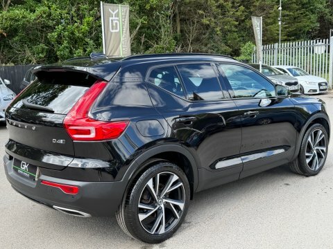 Volvo XC40 D4 R-design Pro Black #3