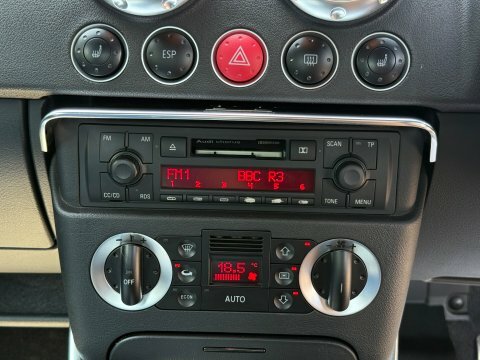 Audi TT Convertible 1.8T Roadster 200303 Red #35