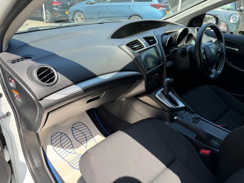 Honda Civic I-dtec Se Plus Navi Red #23