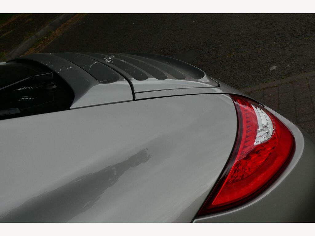Porsche 911 Coupe White #39