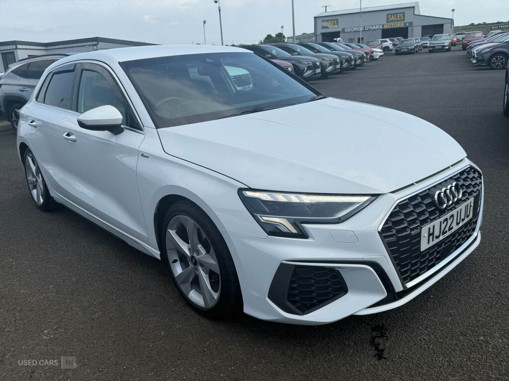 Audi A3 35 Tfsi S Line S Tronic HJ22UJU White #4