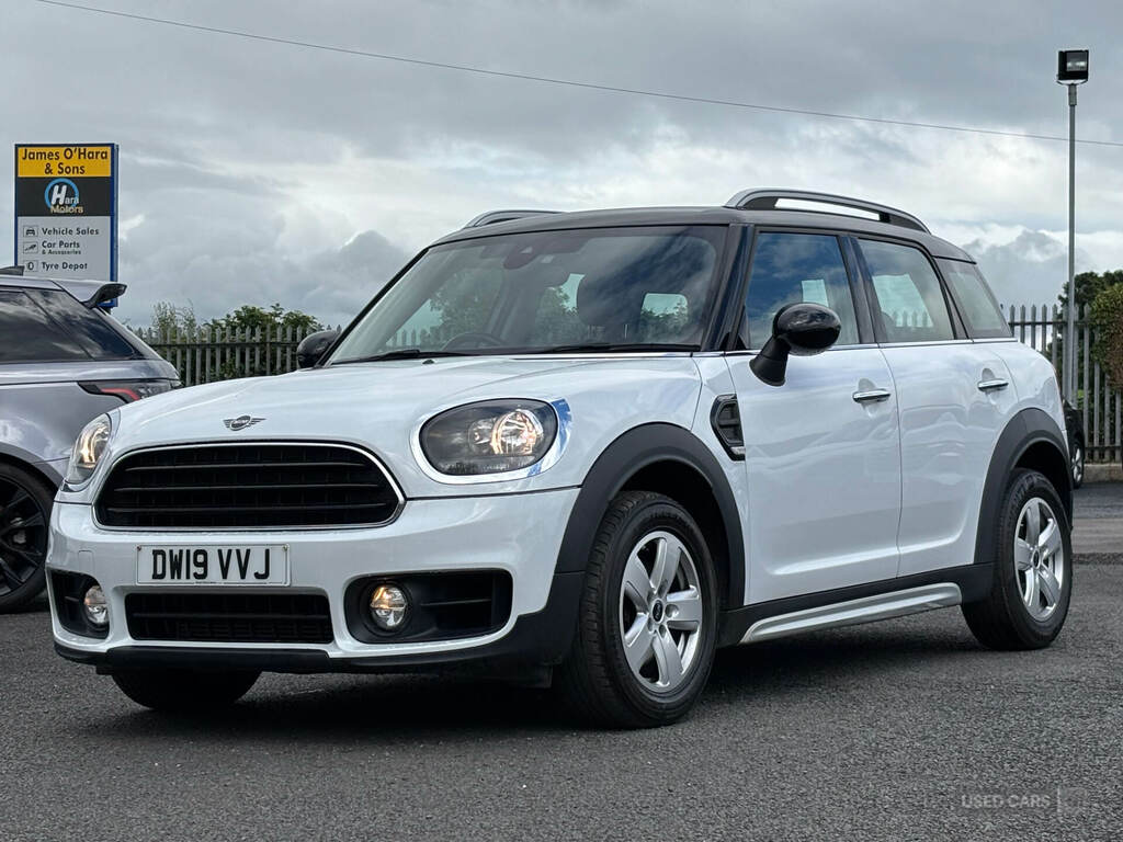 Mini Countryman 1.5 Cooper Classic White