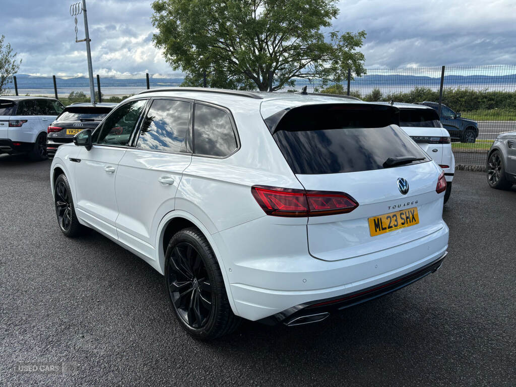 Volkswagen Touareg 3.0 V6 Tdi 4Motion 231 Black Edition Tip White #5