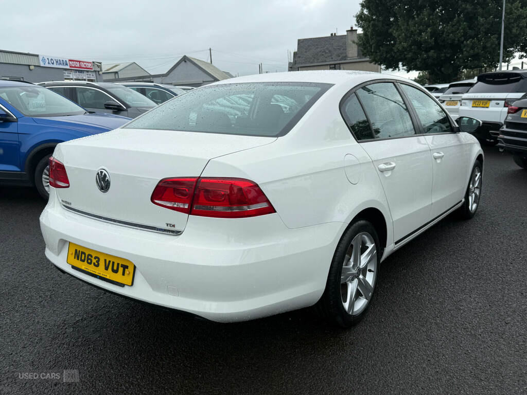 Volkswagen Passat 1.6 Tdi Bluemotion Tech S White #2