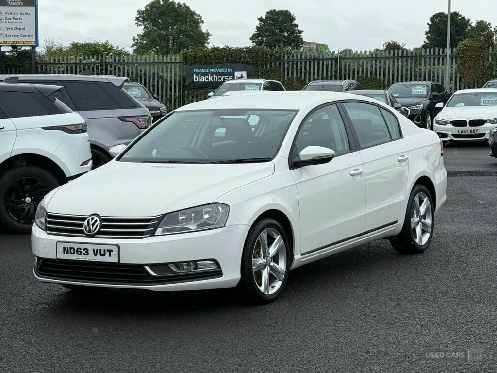Volkswagen Passat 1.6 Tdi Bluemotion Tech S White #4