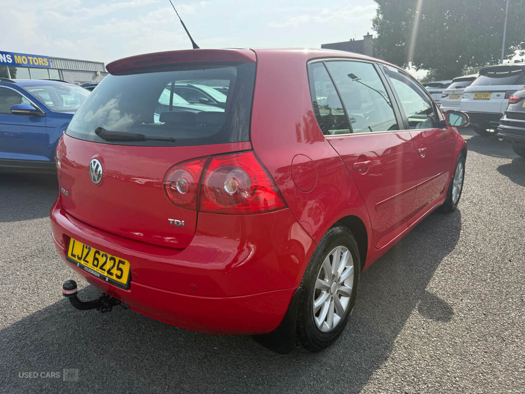 Volkswagen Golf 1.9 Match Tdi Red #4