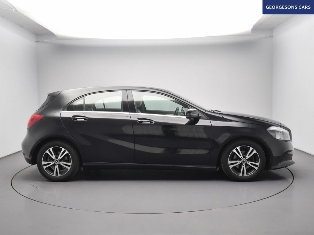 Mercedes-Benz A Class A180d Se Hatchback MV67OCS Black #5