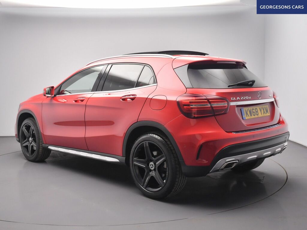 Mercedes-Benz GLA Class Gla220d Amg Line Premium Red